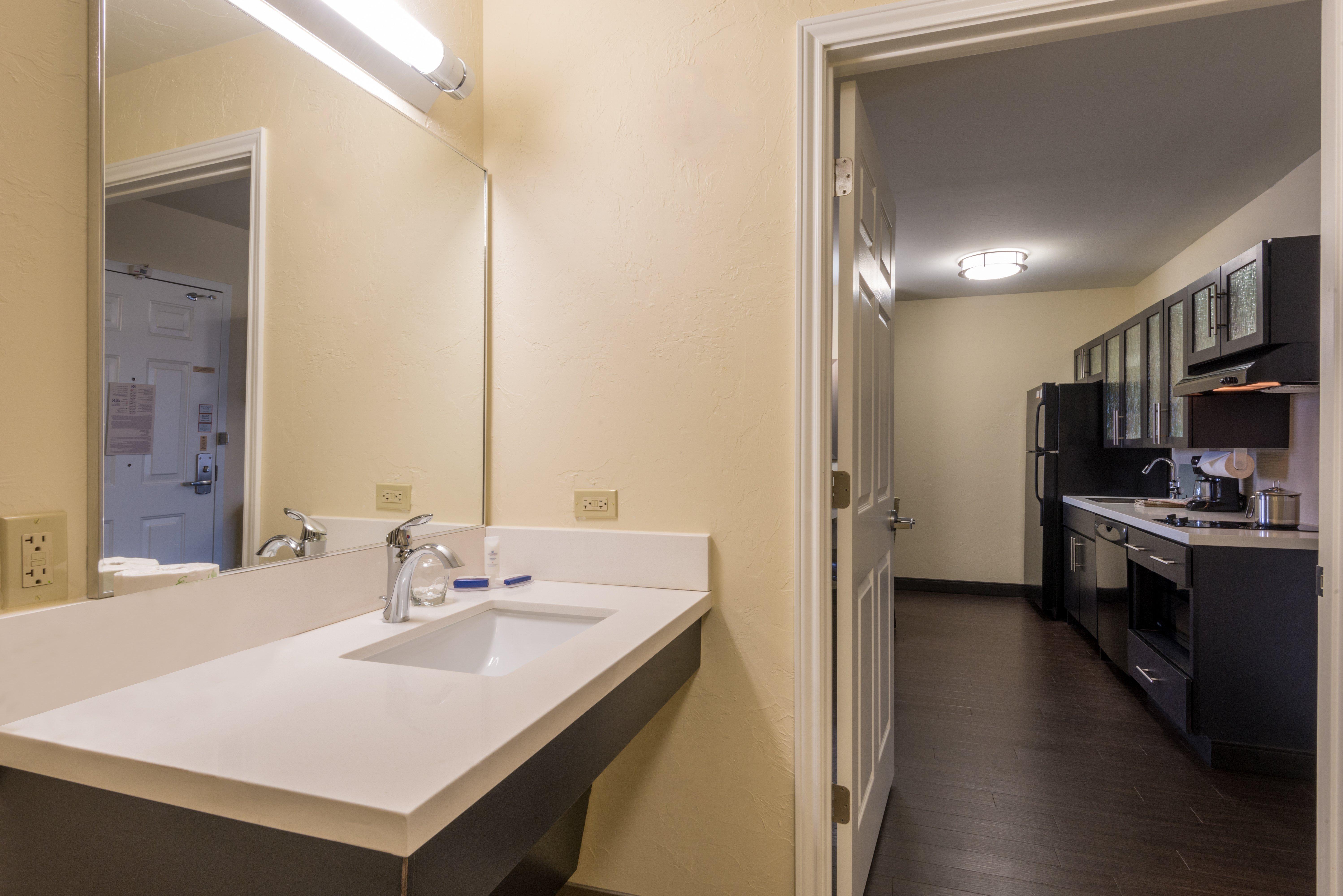 Candlewood Suites Del City By Ihg Exteriér fotografie